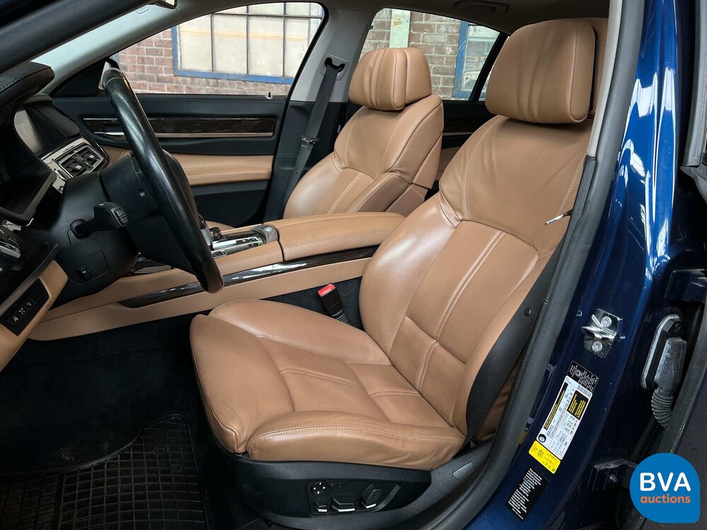 BMW 750i High Executive F04 4.4 V8 7er Serie 407 PS 2009.