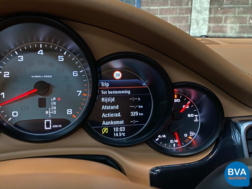 Porsche Panamera 4S 3.0 V6 420 PS 2014, J-540-NJ.