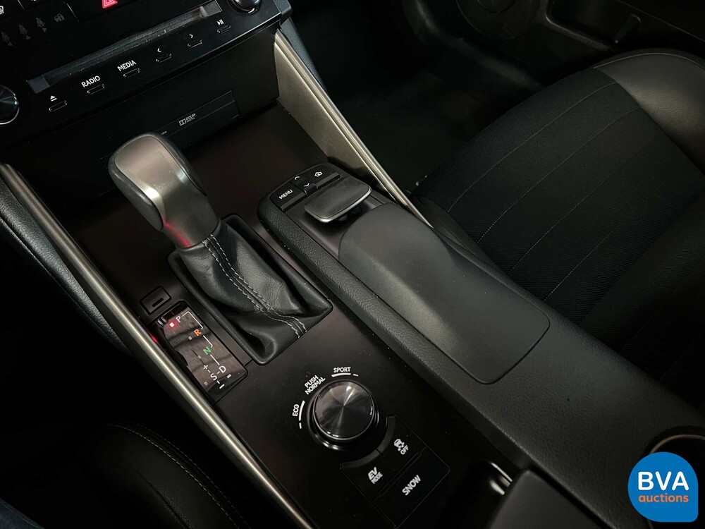 Lexus IS 300h Business Line Pro 181 PS 2014, GJ-921-D.