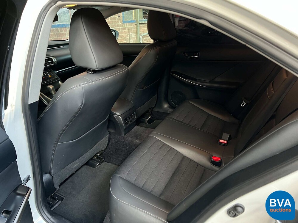 Lexus IS 300h Business Line Pro 181 PS 2014, GJ-921-D.