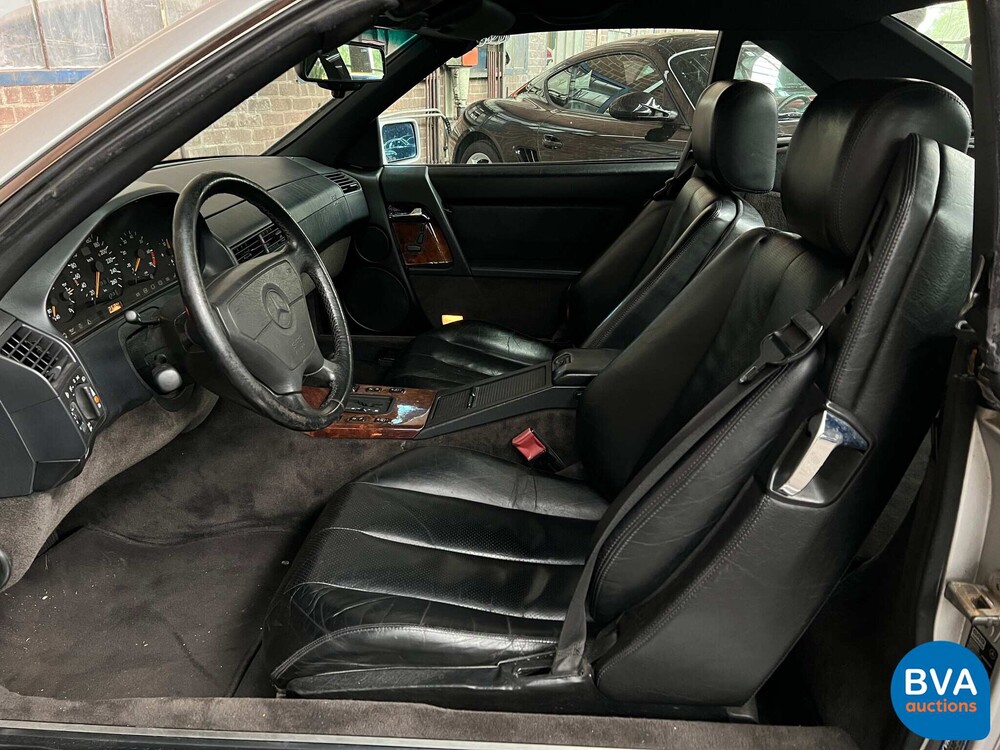 Mercedes-Benz 300SL-24 SL-Klasse 231PS 1993, GF-ST-10.