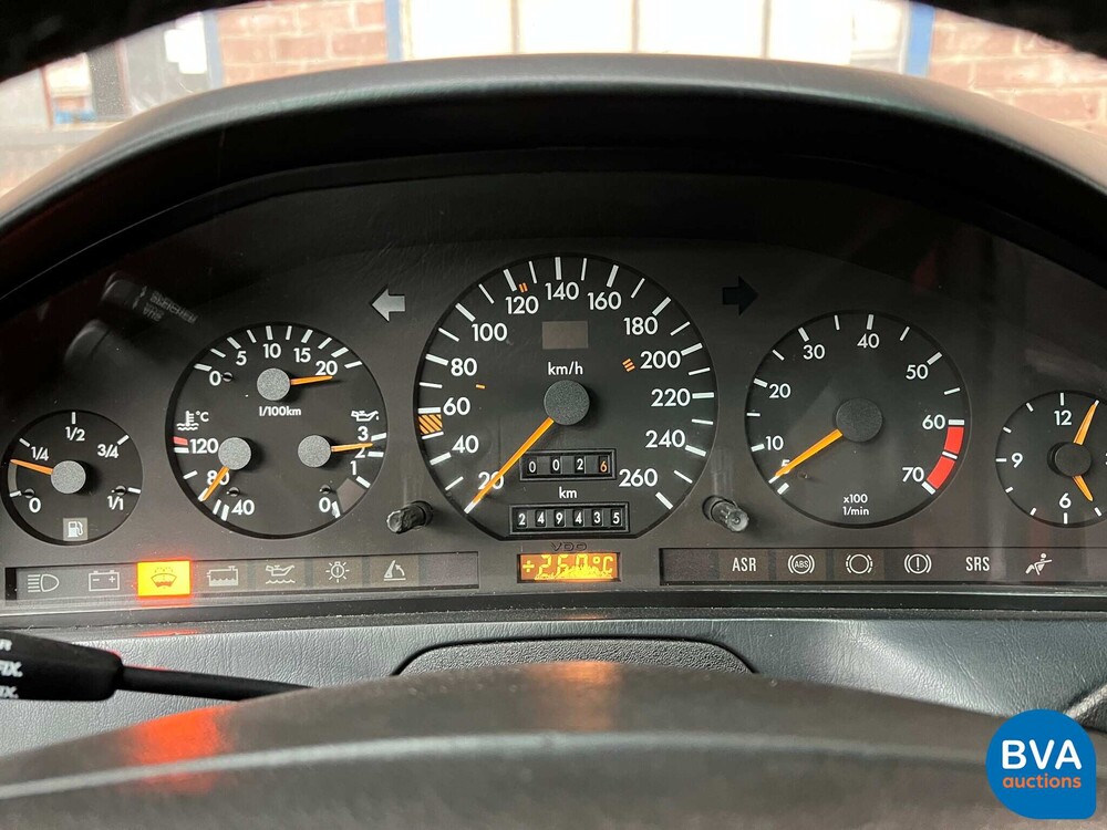 Mercedes-Benz 300SL-24 SL-Klasse 231PS 1993, GF-ST-10.