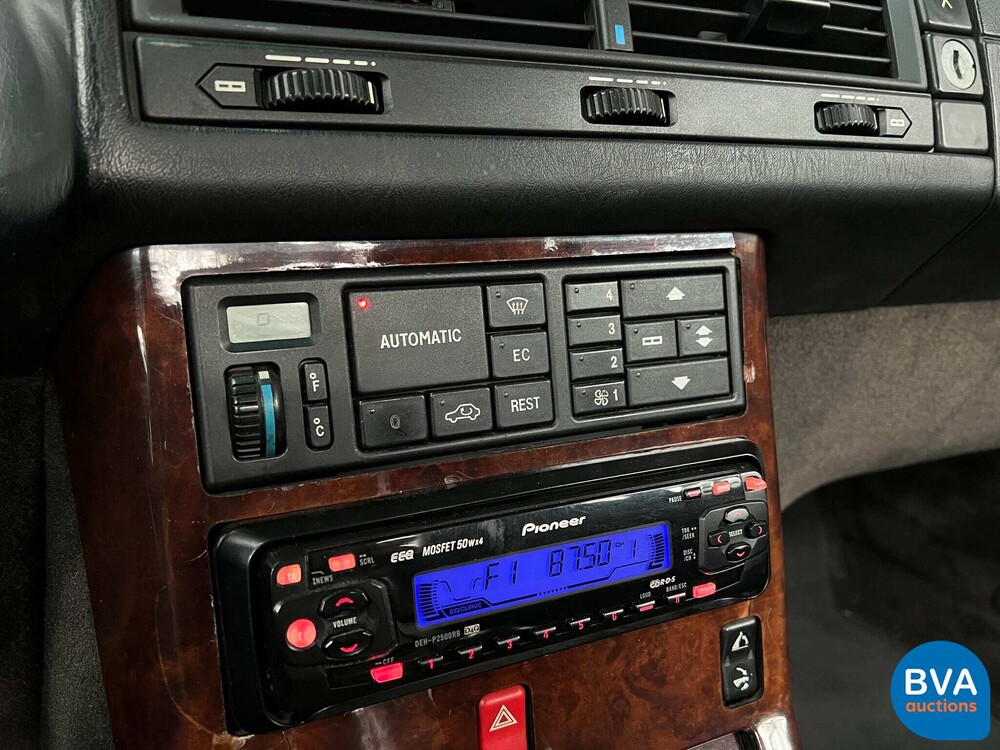 Mercedes-Benz 300SL-24 SL-Klasse 231PS 1993, GF-ST-10.