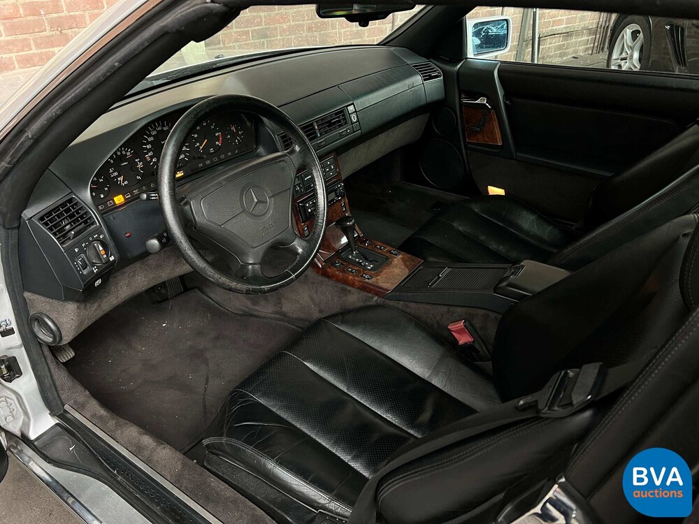 Mercedes-Benz 300SL-24 SL-Klasse 231PS 1993, GF-ST-10.