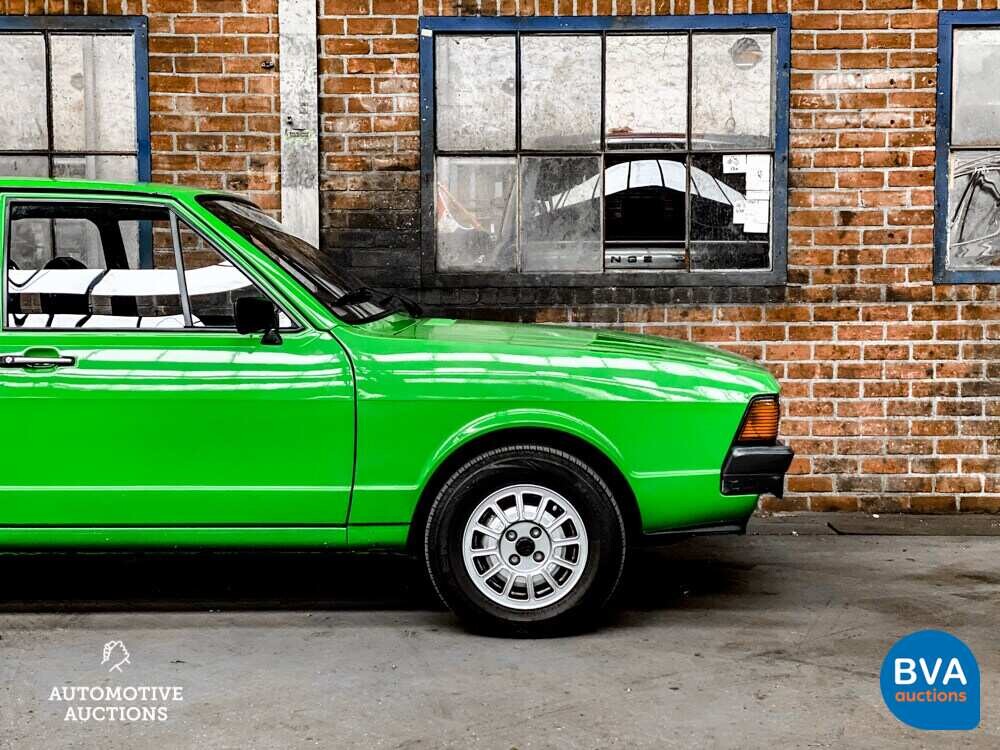 Volkswagen Passat 1.6 S Kombi 75hp 1980 Automatic.