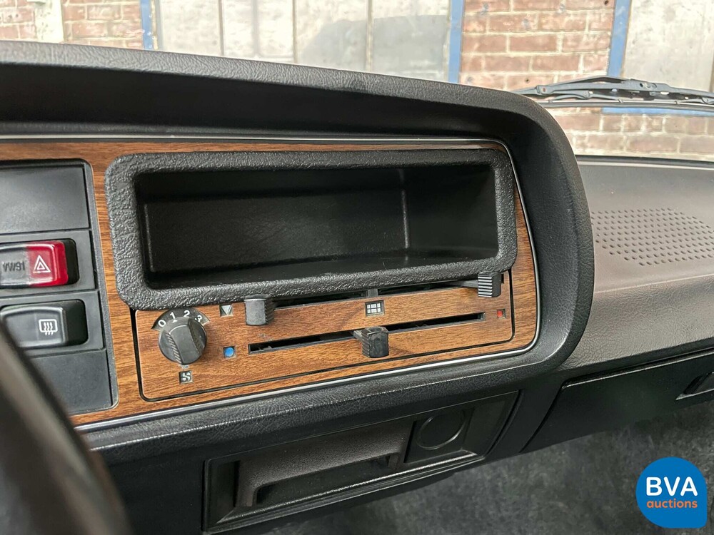 Volkswagen Passat 1.6 S Kombi 75hp 1980 Automatic.