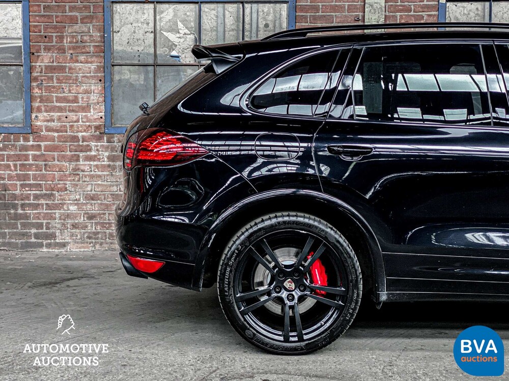 Porsche Cayenne 4.8 Turbo 500 PS 2012, 71-ZVF-9.
