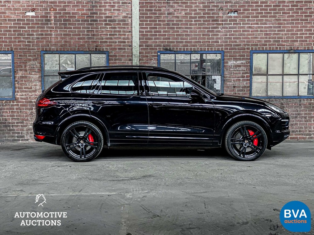Porsche Cayenne 4.8 Turbo 500 PS 2012, 71-ZVF-9.