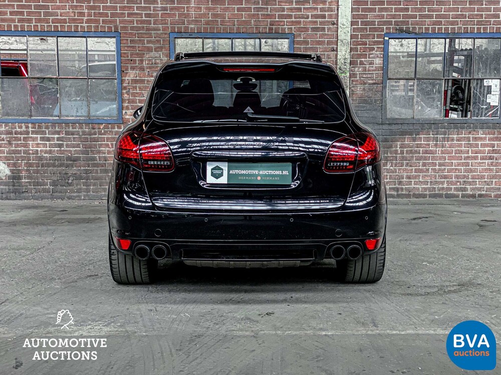 Porsche Cayenne 4.8 Turbo 500 PS 2012, 71-ZVF-9.