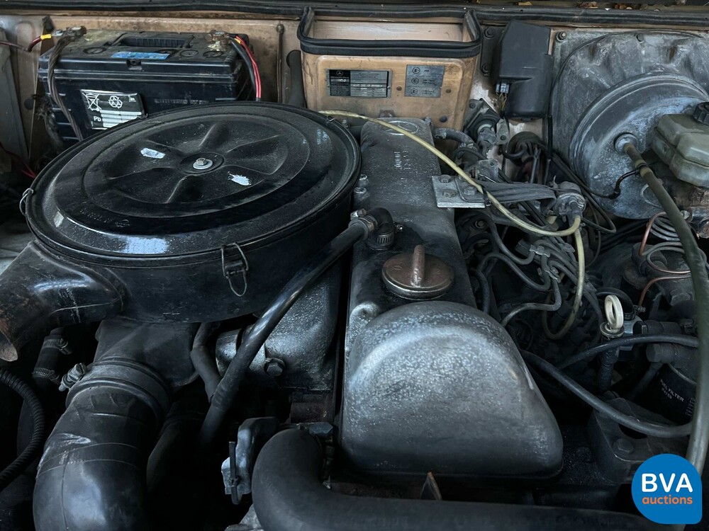 Mercedes-Benz 300GD Turbo Barndoors G-class 125hp 1980, P-061-DS.