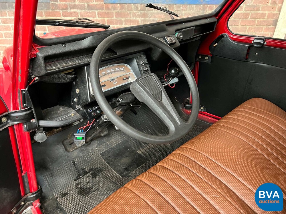 Citroen 2CV 0.6 Special S6 Duck 1986, PZ-14-KX.