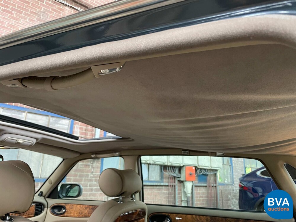 Daimler Super V8 Long 370hp 2001.