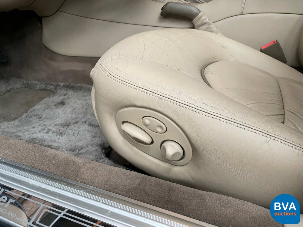 Daimler Super V8 Long 370hp 2001.