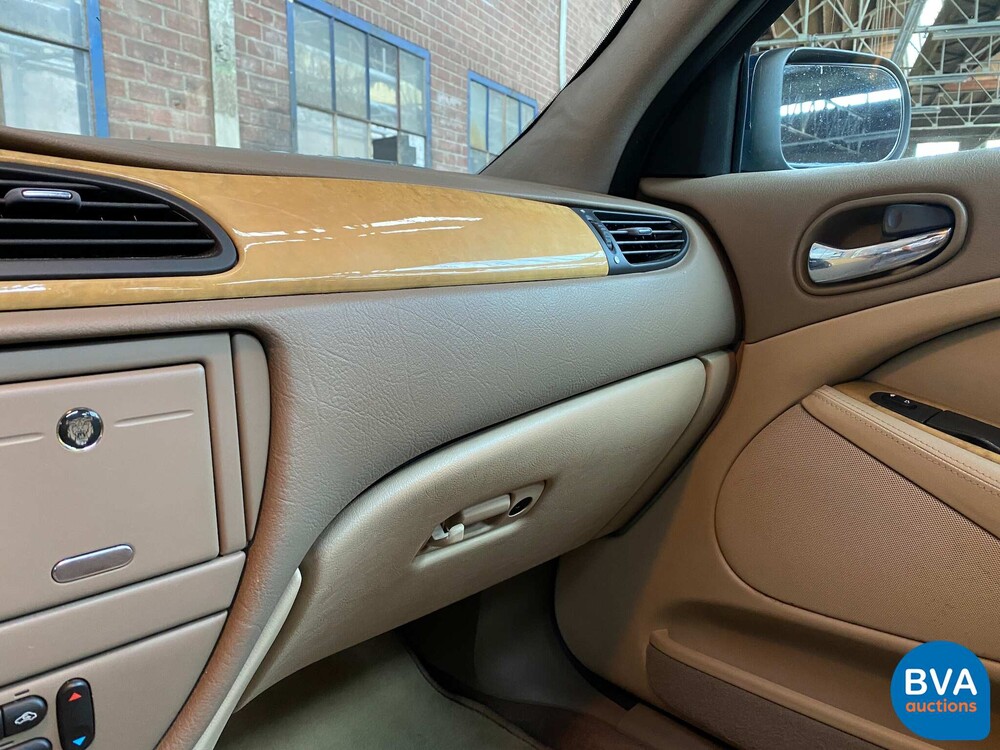 Jaguar S type 3.0 V6 Executive 238hp 2001, 40-GK-XL.