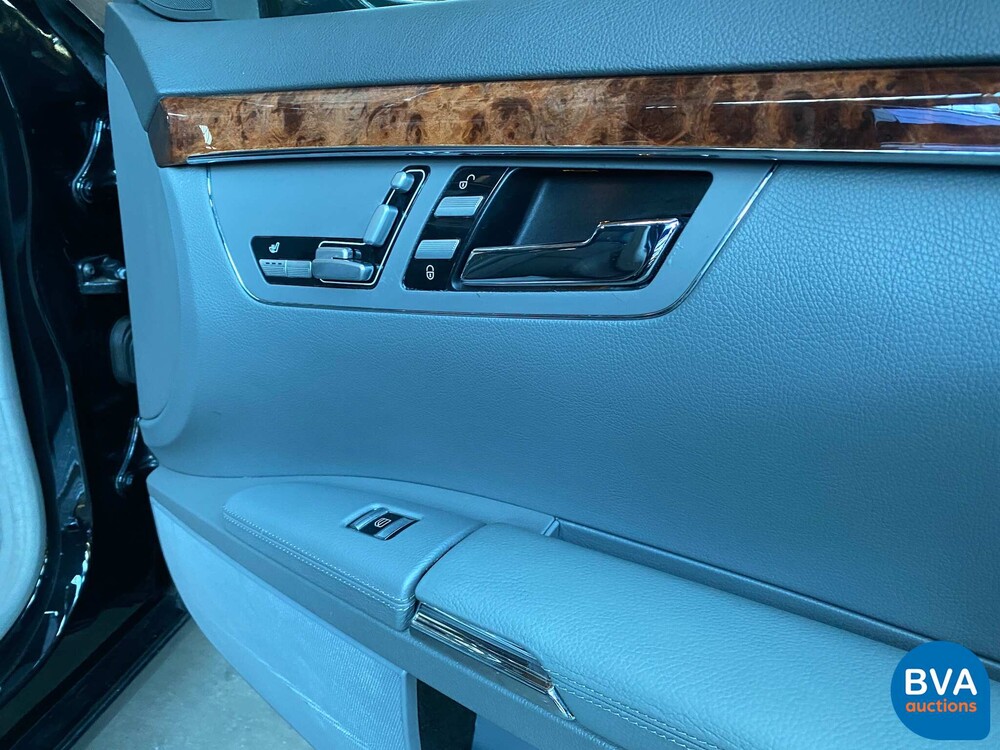 Mercedes-Benz S350 272hp 2006 S-Class.