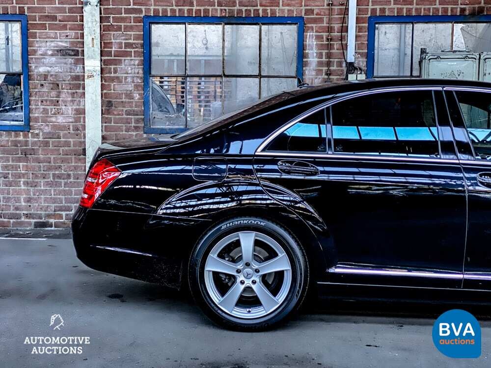 Mercedes-Benz S350 272hp 2006 S-Class.