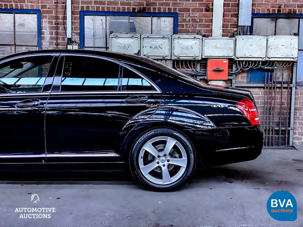 Mercedes-Benz S350 272hp 2006 S-Class.
