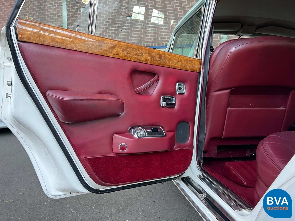 Rolls Royce Silver Shadow 6.8 V8 Saloon type ll 1972, DL-11-60.