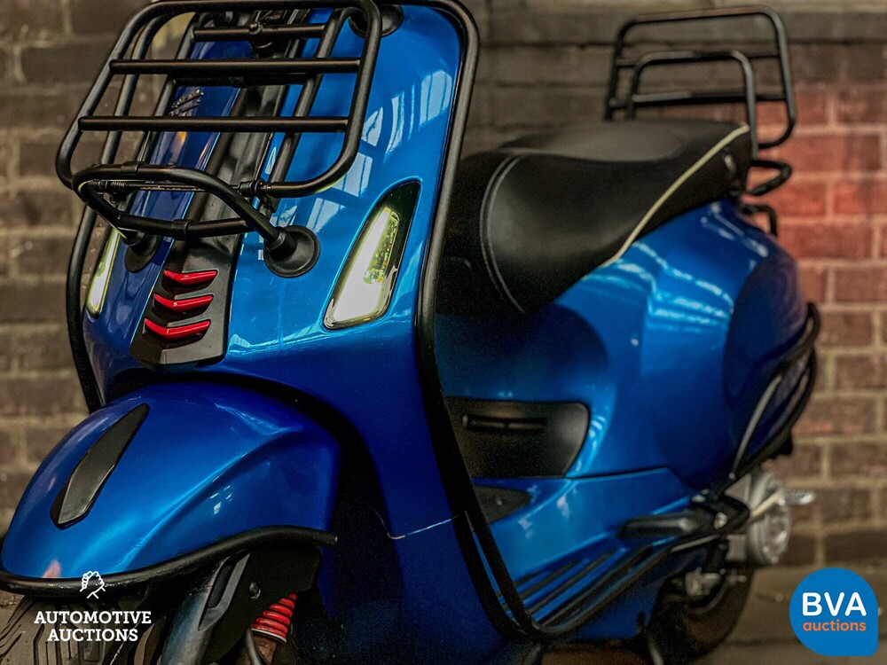 Piaggio Vespa Sprint 25km 2015, F-388-ZD -Full option-.