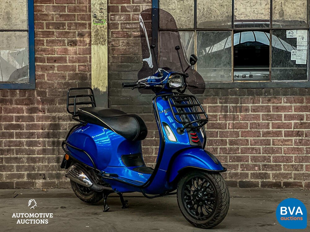 Piaggio Vespa Sprint 25km 2015, F-388-ZD -Full option-.