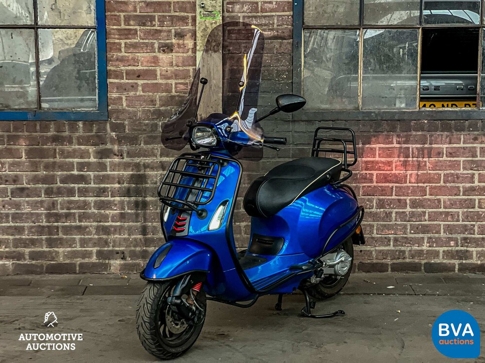 Piaggio Vespa Sprint 25km 2015, F-388-ZD -Full option-.