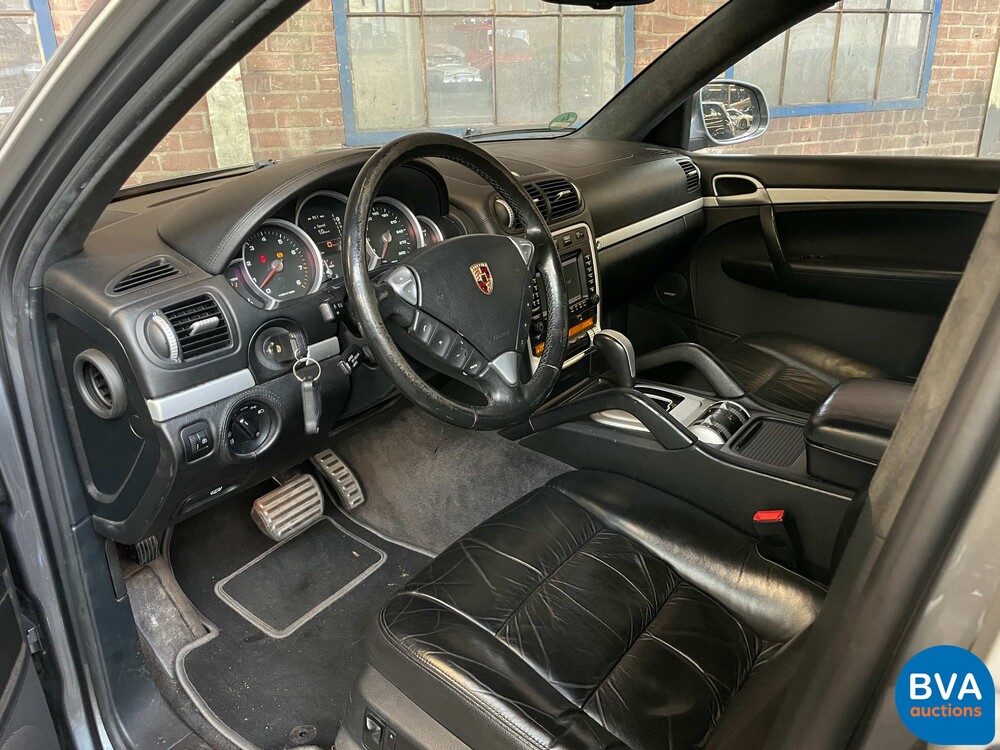 Porsche Cayenne Turbo 4.5 V8 450hp 2003, SR-448-H.
