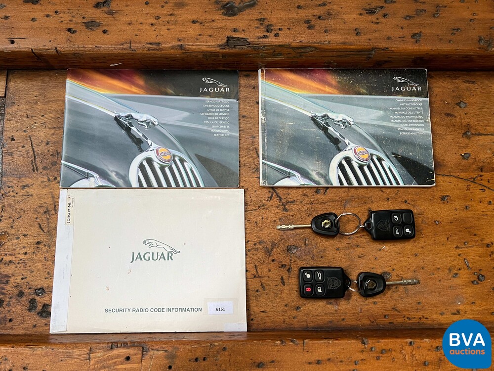 Jaguar XKR 4.0 V8 Convertible 294hp 2000, 41-JX-B2.