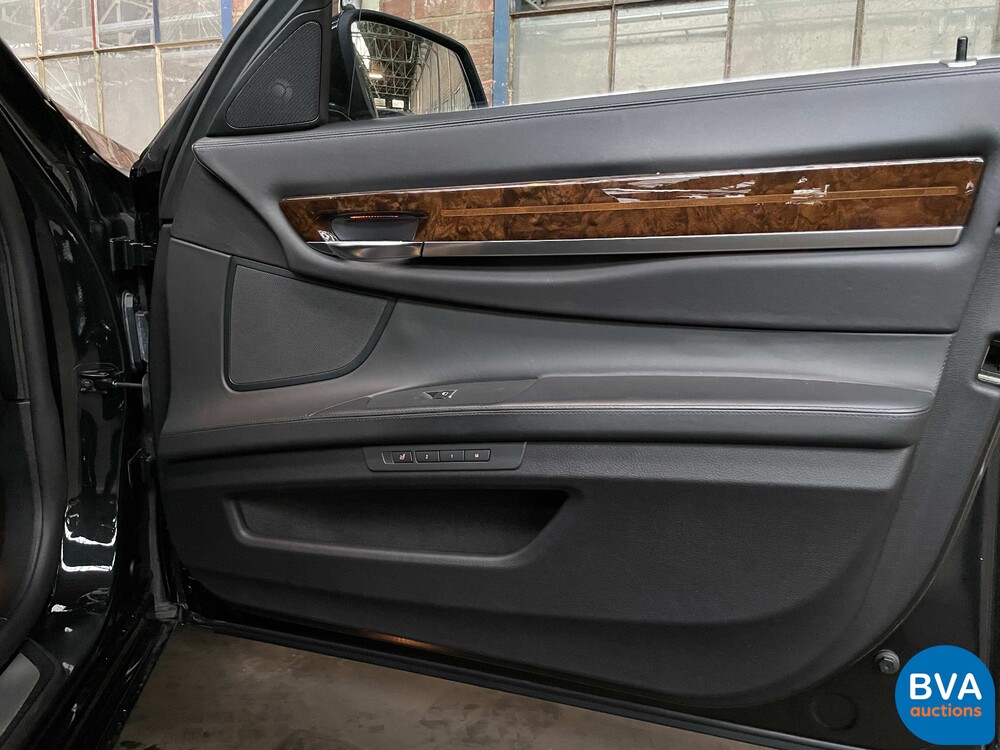 BMW 760Li F04 6.0 V12 Twin-Turbo 544 PS 2010 7er-Serie.