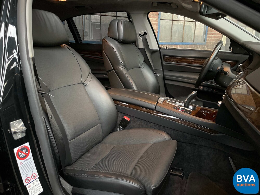 BMW 760Li F04 6.0 V12 Twin-Turbo 544 PS 2010 7er-Serie.