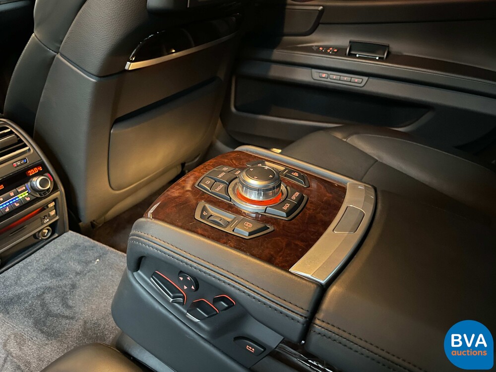 BMW 760Li F04 6.0 V12 Twin-Turbo 544 PS 2010 7er-Serie.