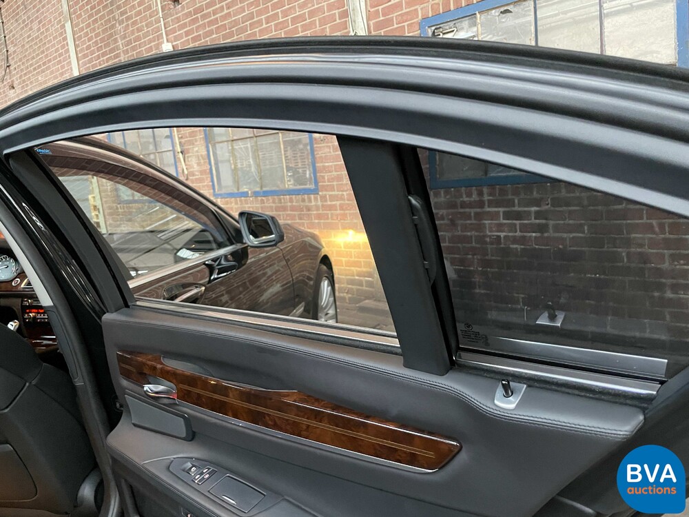 BMW 760Li F04 6.0 V12 Twin-Turbo 544 PS 2010 7er-Serie.