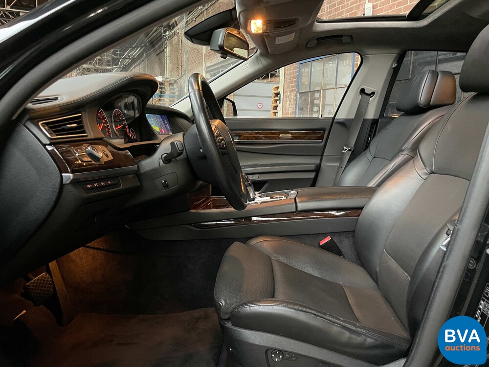BMW 760Li F04 6.0 V12 Twin-Turbo 544 PS 2010 7er-Serie.