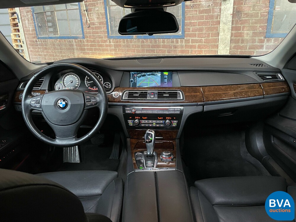 BMW 760Li F04 6.0 V12 Twin-Turbo 544 PS 2010 7er-Serie.