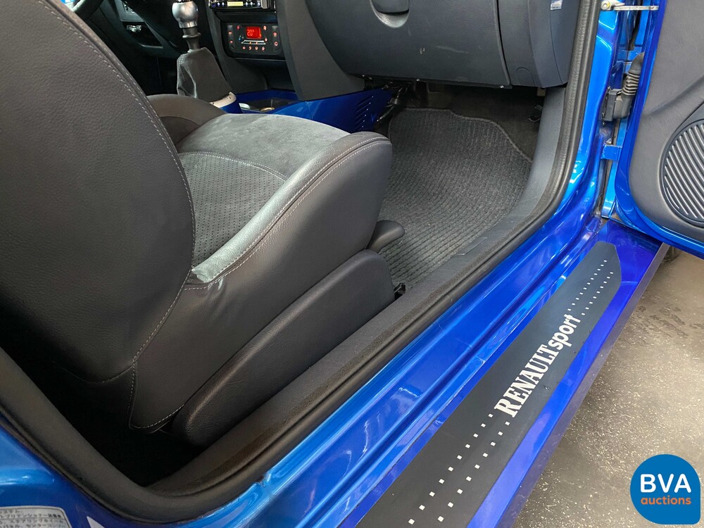 Renault Clio RSSport 3.0 V6 255PS Phase 2 -Youngtimer-.