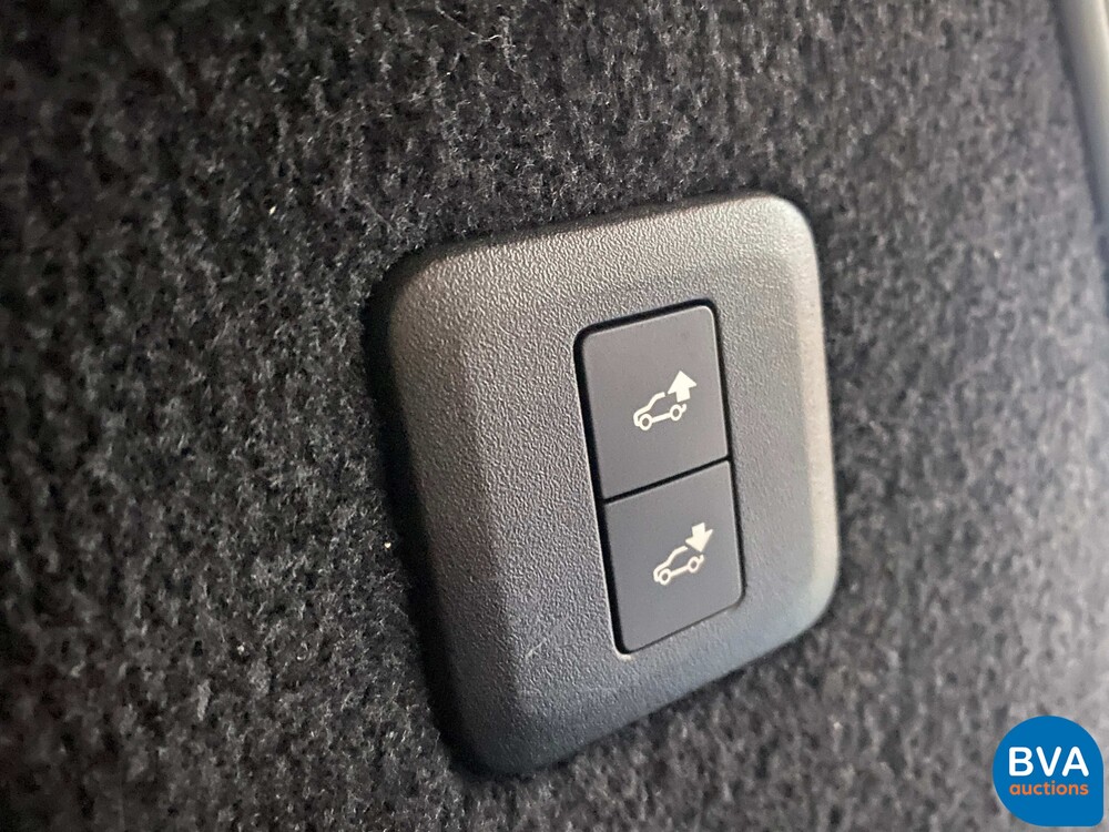 Land Rover Range Rover Sport P400e Hybrid 404 PS 2019.