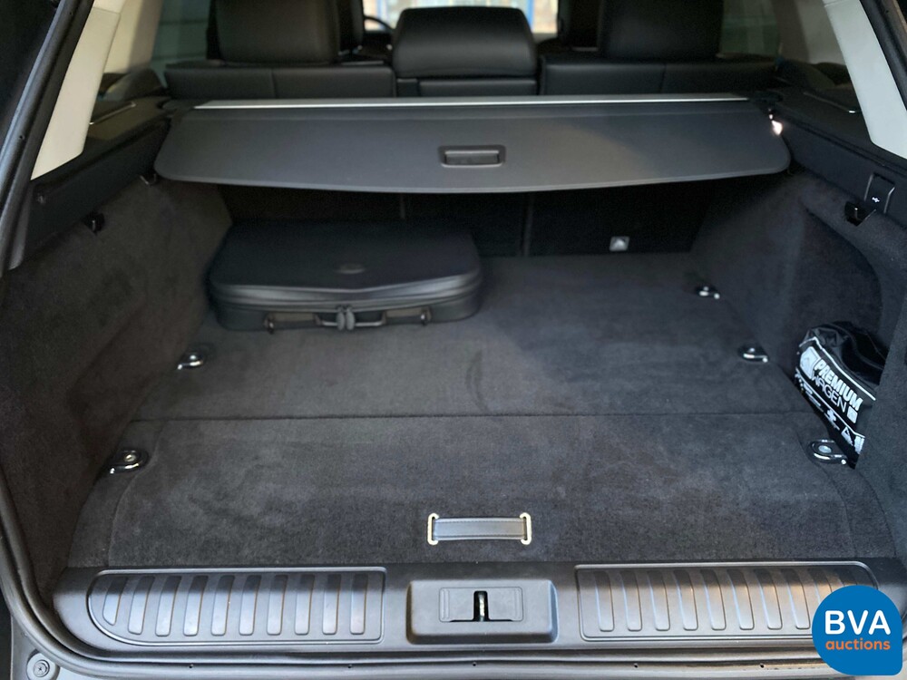 Land Rover Range Rover Sport P400e Hybrid 404 PS 2019.