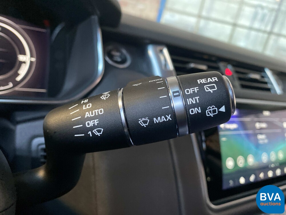 Land Rover Range Rover Sport P400e Hybrid 404 PS 2019.