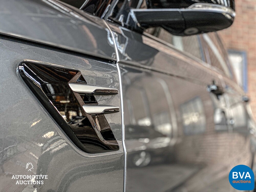 Land Rover Range Rover Sport P400e Hybrid 404 PS 2019.