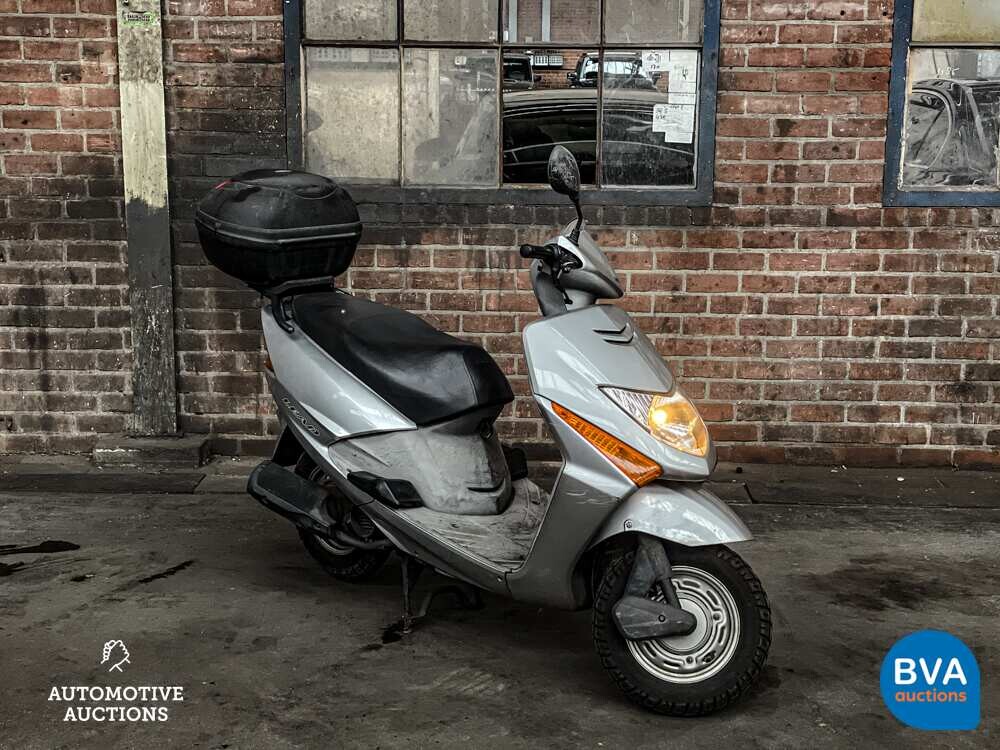 Honda Lead JF11 2002.