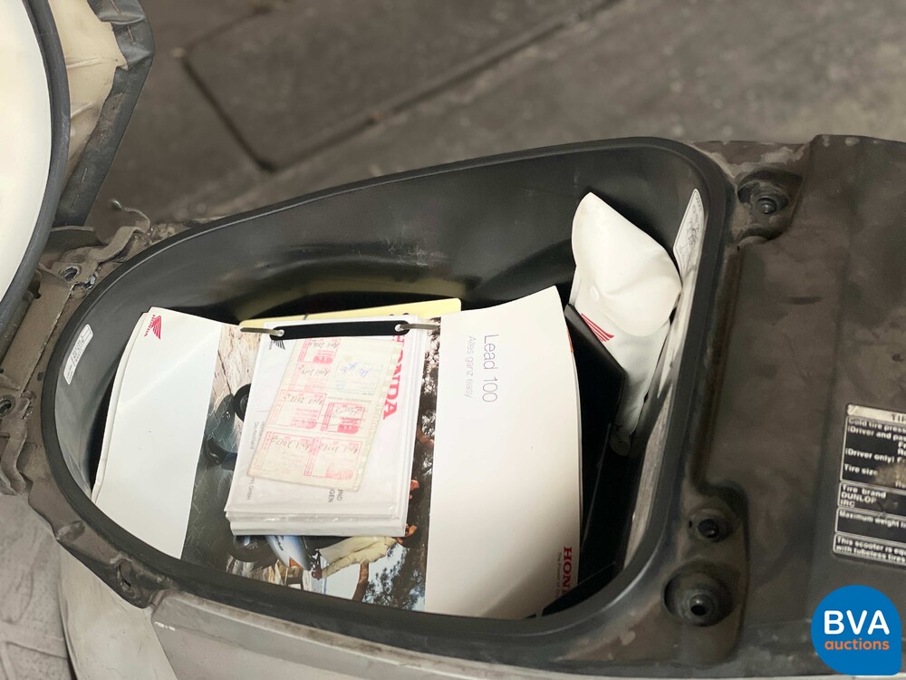 Honda Lead JF11 2002.