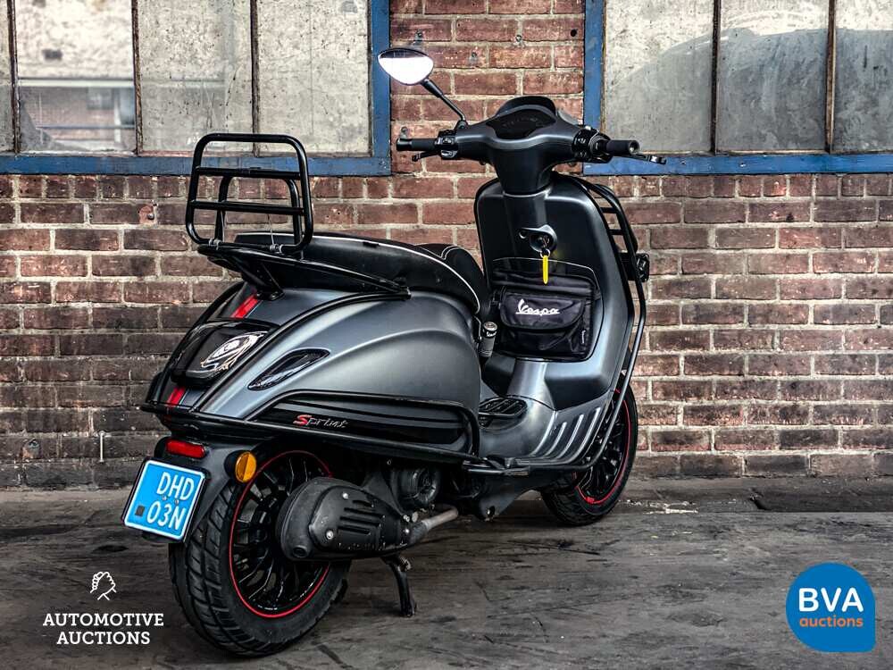 Piaggio Vespa Sprint Full Option (Carbon) 25km 2016, DHD-03-N.
