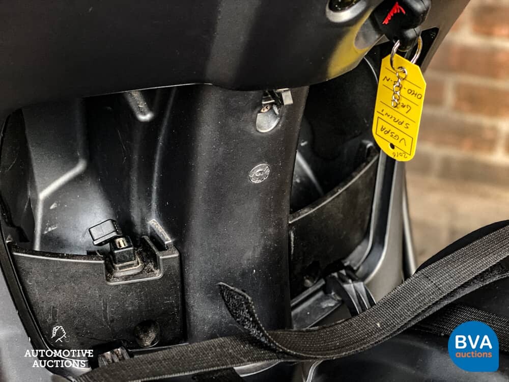 Piaggio Vespa Sprint Full Option (Carbon) 25km 2016, DHD-03-N.