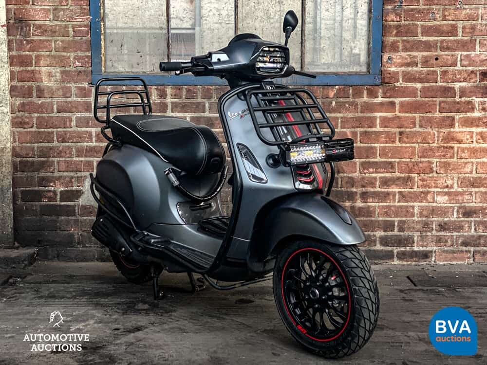 Piaggio Vespa Sprint Full Option (Carbon) 25km 2016, DHD-03-N.