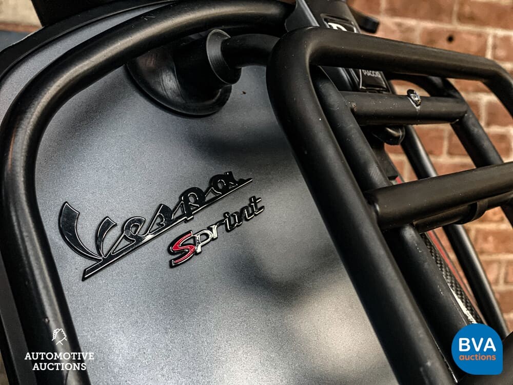 Piaggio Vespa Sprint Full Option (Carbon) 25km 2016, DHD-03-N.
