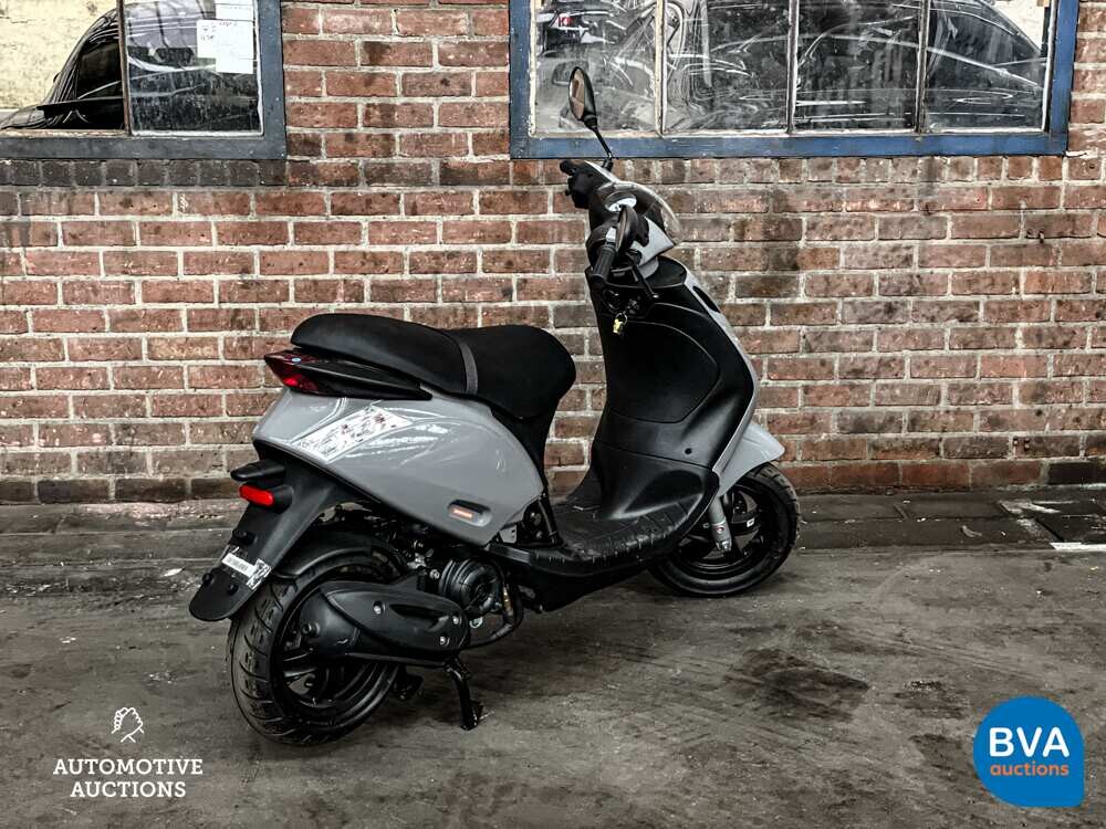 Piaggio Zip 2013 45km/h -NEU-.