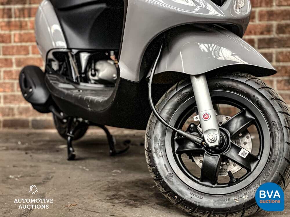 Piaggio Zip 2013 45km/h -NEU-.
