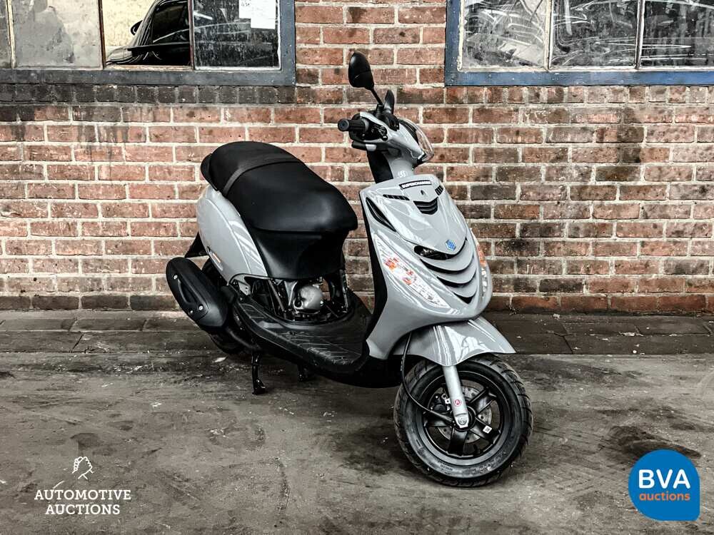 Piaggio Zip 2013 45km/h -NEU-.