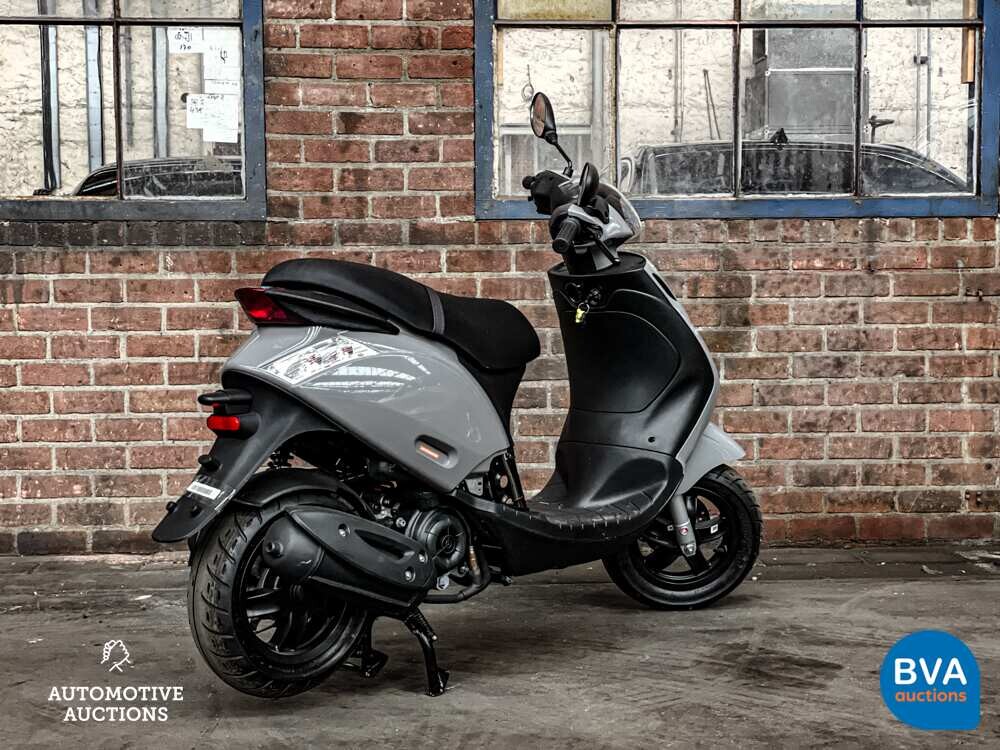 Piaggio Zip 2013 45km/h -NEU-.