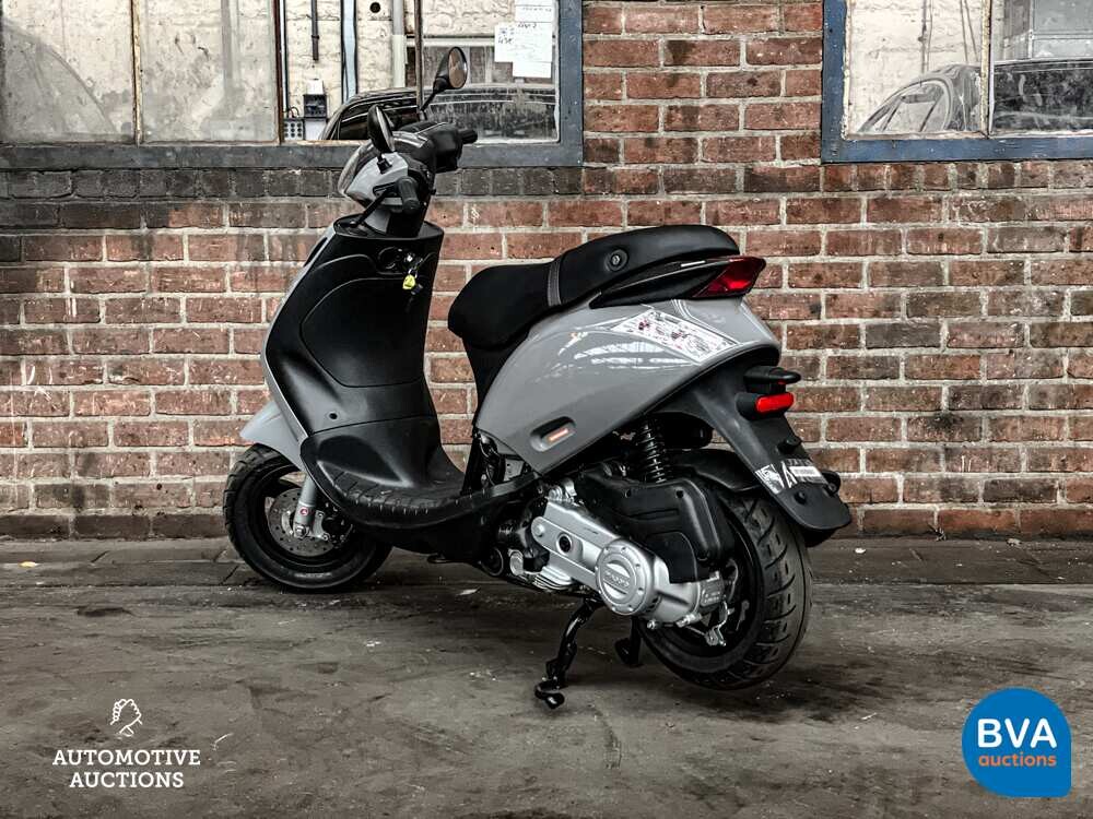 Piaggio Zip 2013 45km/h -NEU-.