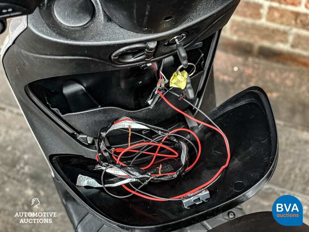 Piaggio Zip 2013 45km/h -NEU-.